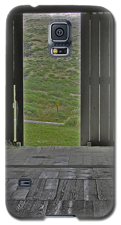 Barns Galaxy S5 Case featuring the photograph Looking Out by Joyce Creswell
