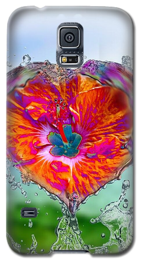 Love Galaxy S5 Case featuring the digital art Love Makes A Splash by Rachel Hannah