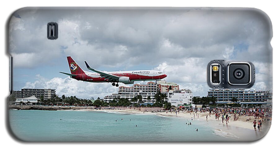 Princess Juliana International Airport Galaxy S5 Case featuring the photograph Low Landing At Sonesta Maho Beach by Nick Mares