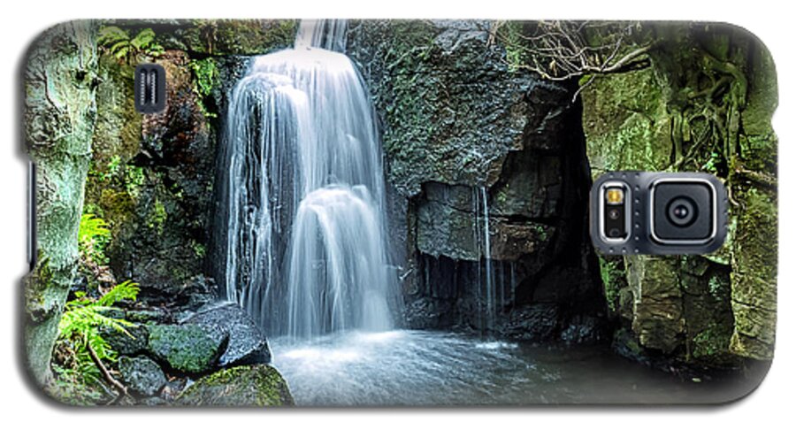 Landscapes Galaxy S5 Case featuring the photograph Lumsdale Falls by Nick Bywater