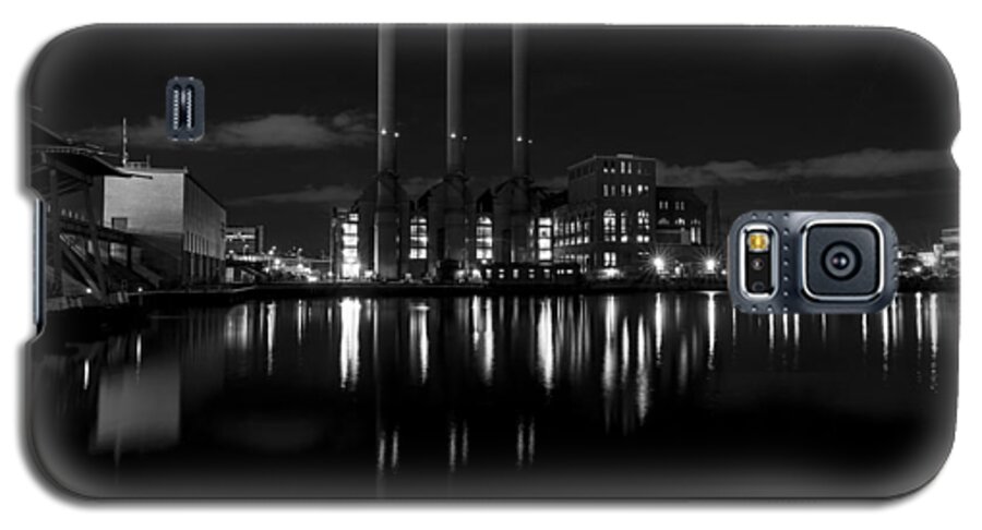 Andrew Pacheco Galaxy S5 Case featuring the photograph Manchester Street Power Station by Andrew Pacheco