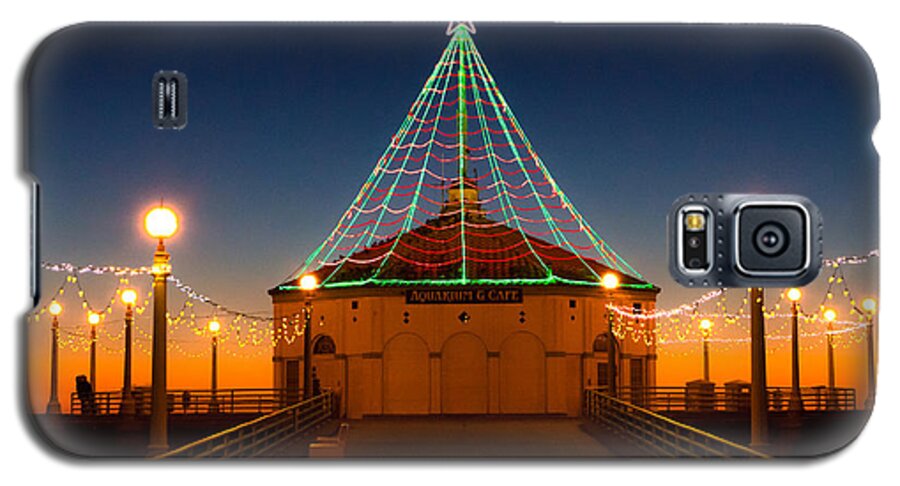 Christmas Galaxy S5 Case featuring the photograph Manhattan Pier Christmas Lights by Michael Hope