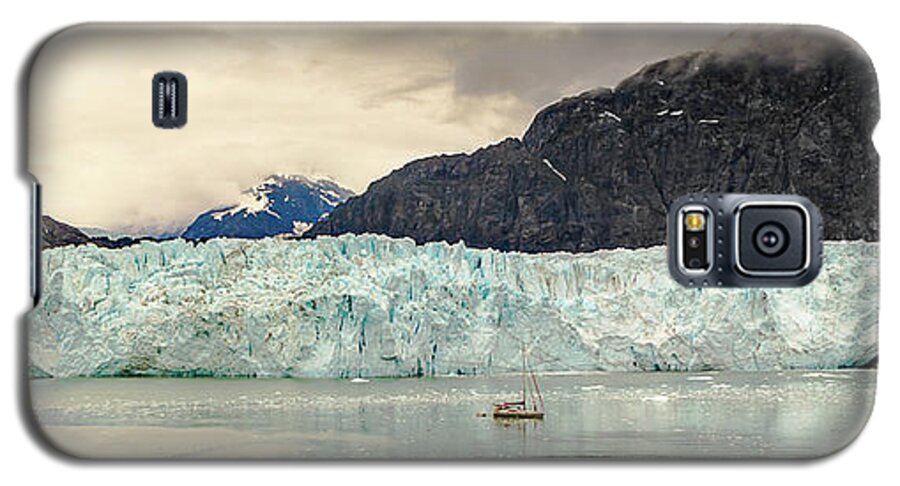 Park Galaxy S5 Case featuring the photograph Margerie Glacier by Ed Clark