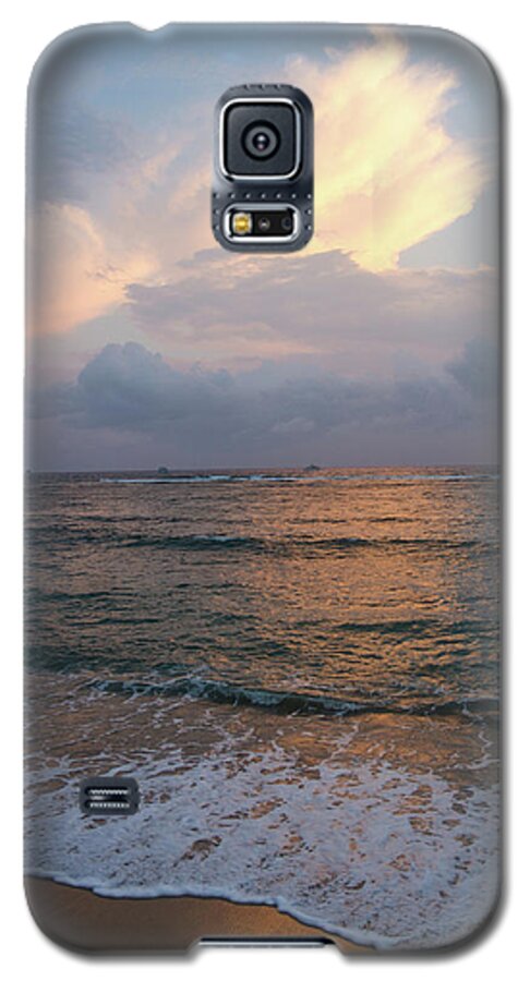 Maui Galaxy S5 Case featuring the photograph Maui Sunset by Mark Miller