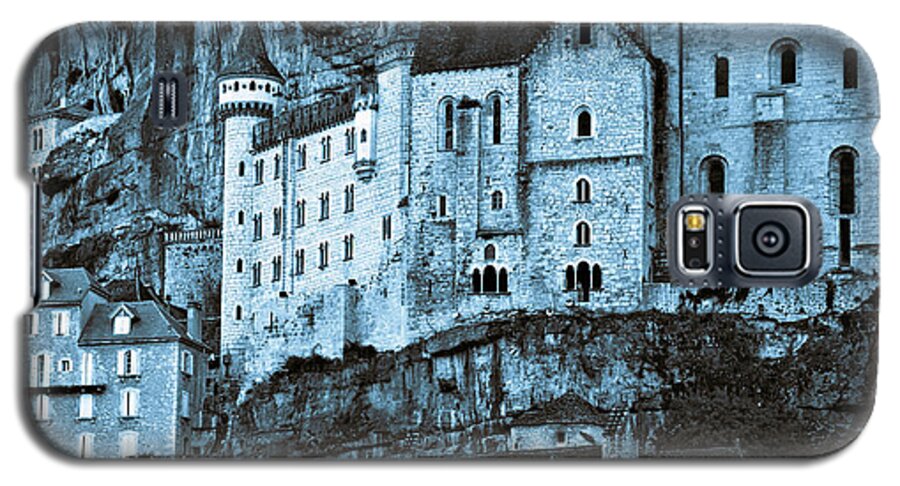 Medieval Castle In The Pilgrimage Town Of Rocamadour Galaxy S5 Case featuring the photograph Medieval castle in the pilgrimage town of Rocamadour by Silva Wischeropp