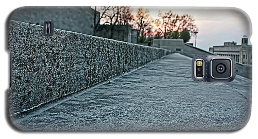Kansas City Galaxy S5 Case featuring the photograph Memorial Steps by Angie Rayfield