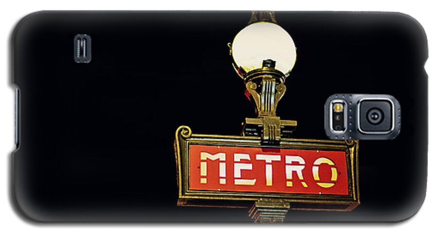 Metro Galaxy S5 Case featuring the photograph Metro - Paris France by Melanie Alexandra Price