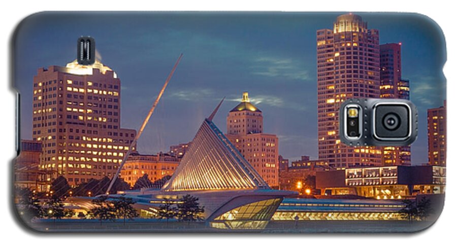 Milwaukee Galaxy S5 Case featuring the photograph Milwaukee Skyline at Dark by James Meyer