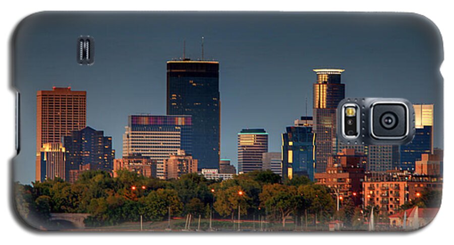 Minneapolis Skyline Painting Galaxy S5 Case featuring the photograph Minneapolis Skyline Photography Lake Calhoun Summer Evening by Wayne Moran