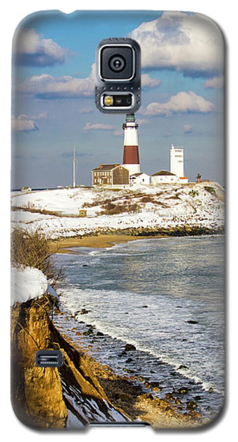 Montauk Galaxy S5 Case featuring the photograph Montauk Lighthouse Winter Bluffs by Robert Seifert