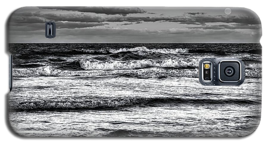 Moon Rising # Seascape # Moon # Sunrise # Ormond Beach # Florida # U.s. # Beach # Black And White # Ocean # Sunset # Landscape #clouds # Nature # Water # Sea # Beautiful# Shore # Sand # Fine Art Black And White # Travel # Amazing # Dramatic # Atlantic Coast # Bw Sunrise Seascape Art Galaxy S5 Case featuring the photograph Moon rising by Louis Ferreira
