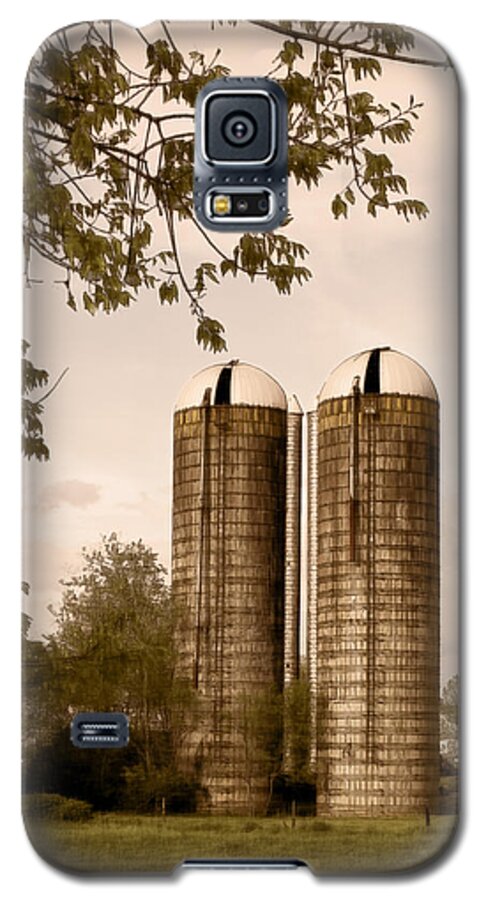 Bucks Galaxy S5 Case featuring the photograph Morgan Dairy Grain Silos by Patricia Montgomery