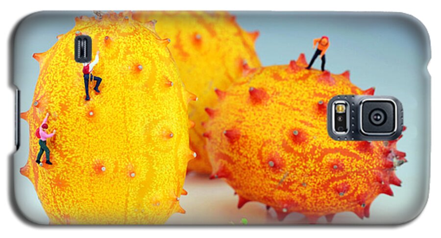 Food Galaxy S5 Case featuring the photograph Mountain climber on mangosteens by Paul Ge
