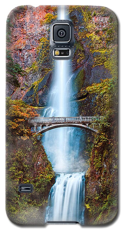 Multnomah Falls Galaxy S5 Case featuring the photograph Multnomah Falls by Kevin McClish