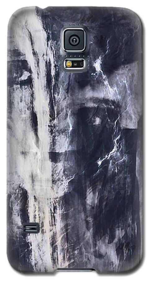 Mykur Galaxy S5 Case featuring the photograph Mykur by Linda Sannuti