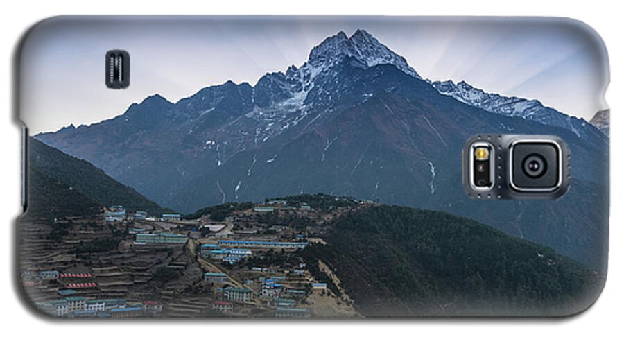 Everest Galaxy S5 Case featuring the photograph Namche and Thamserku Peak Morning Sunrays by Mike Reid
