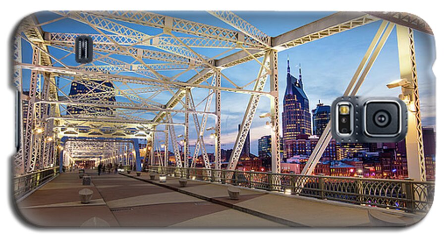 Nashville Galaxy S5 Case featuring the photograph Nashville Bridge II by Brian Jannsen