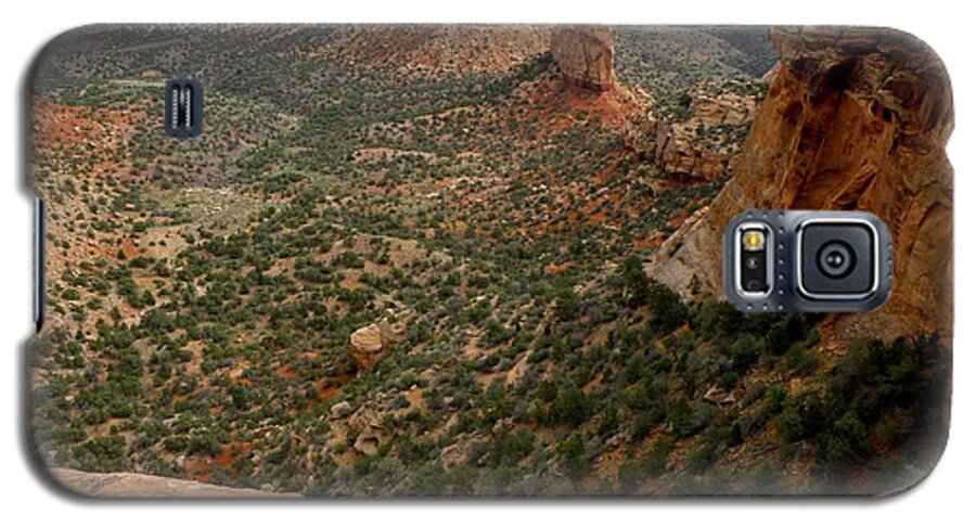 National Monument Colorado Mountains Southwest Rock Formations Hoodoos Landscapes  Galaxy S5 Case featuring the photograph National monument Colorado by George Tuffy