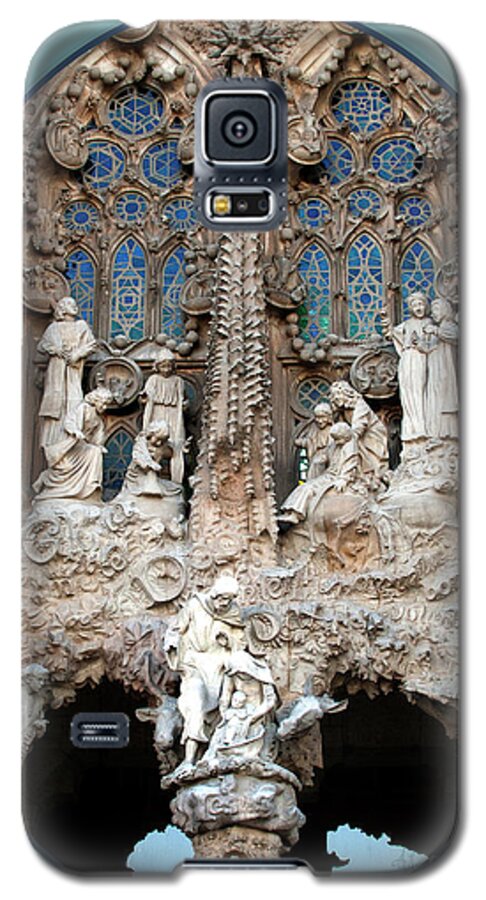 Nativity Galaxy S5 Case featuring the photograph Nativity Barcelona by Victoria Harrington
