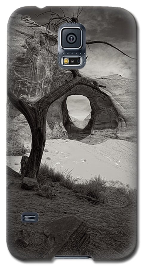 Tree Galaxy S5 Case featuring the photograph Nearer To Thee by Lucinda Walter