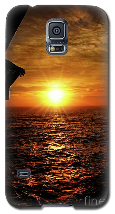 Sunset Galaxy S5 Case featuring the photograph Ocean Sunset by Sue Melvin