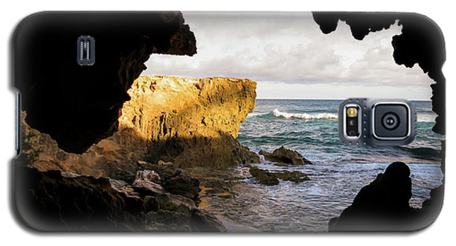 Cave Galaxy S5 Case featuring the photograph Oceanfront Cave by Daniel Murphy