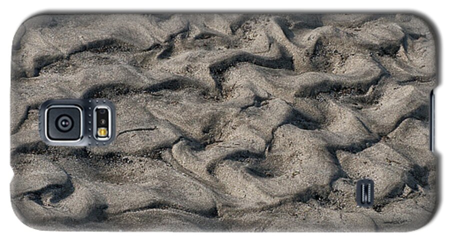 Abstract Galaxy S5 Case featuring the photograph Patterns in Sand 6 by William Selander