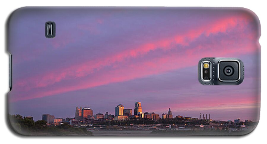 Kansas City Galaxy S5 Case featuring the photograph Pink KC III by Ryan Heffron