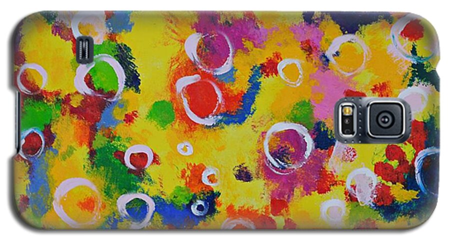 Abstract Galaxy S5 Case featuring the painting Playing with soap by Chani Demuijlder