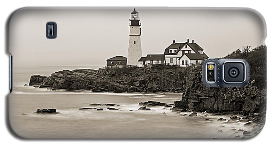 Vacationland Galaxy S5 Case featuring the photograph Portland Head Lighthouse foggy morning Sepia by David Smith