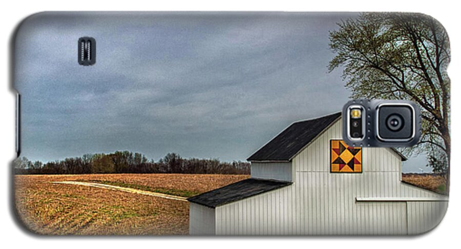 Barn Galaxy S5 Case featuring the photograph Quilt Barn and Field by Jolynn Reed