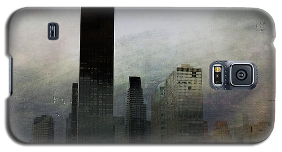 Fog Galaxy S5 Case featuring the photograph Rainy Day in Manhattan by Marcia Lee Jones