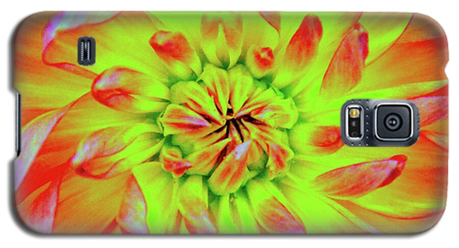 Backgrounds Galaxy S5 Case featuring the photograph Red Whirl by Brian O'Kelly