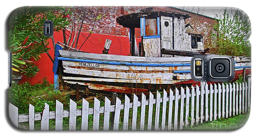 Apalachicola Galaxy S5 Case featuring the photograph Redneck Dry Dock by George D Gordon III