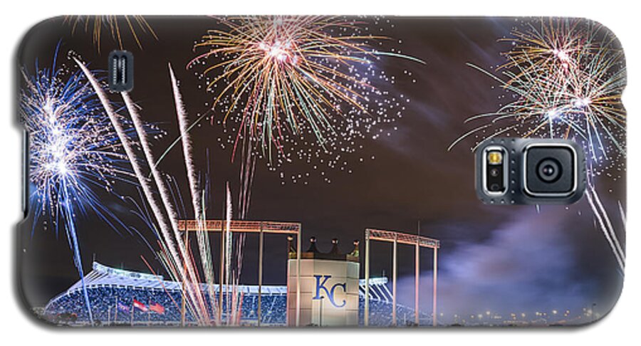 Kansas City Royals Galaxy S5 Case featuring the photograph Royal Win by Ryan Heffron