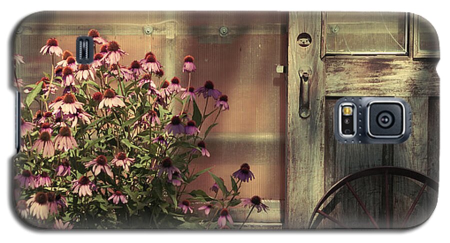 Country Prints Galaxy S5 Case featuring the photograph Rustic corner by Aimelle Ml