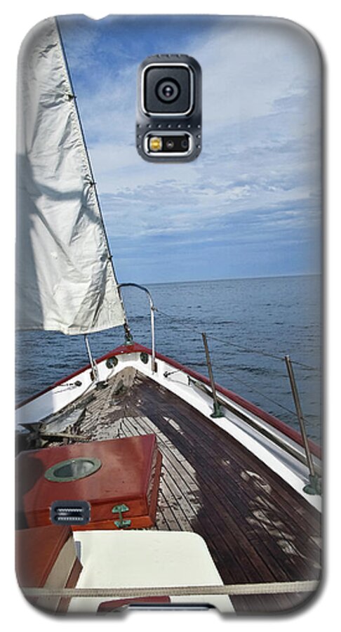 Blue Galaxy S5 Case featuring the photograph Sailing Bow View by Tony Grider