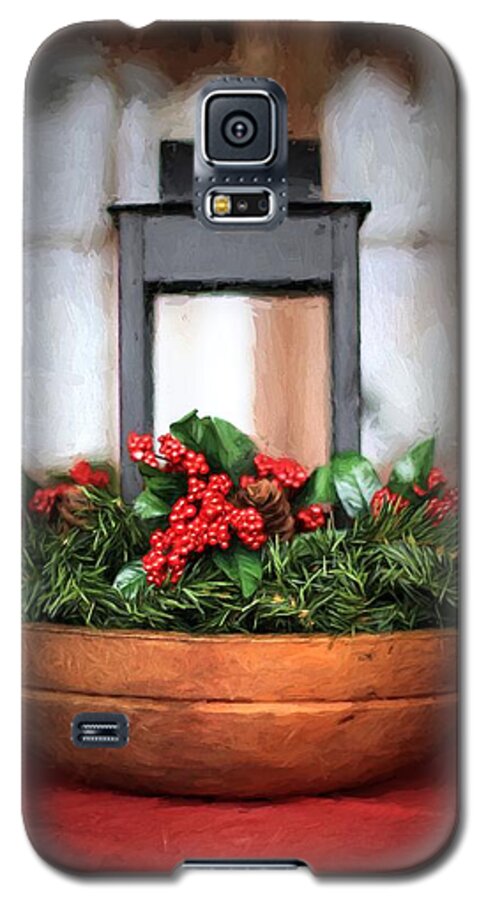 Holly Berries Galaxy S5 Case featuring the photograph Seasons Greetings Christmas Centerpiece by Shelley Neff