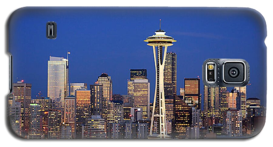 3scape Photos Galaxy S5 Case featuring the photograph Seattle at Dusk by Adam Romanowicz