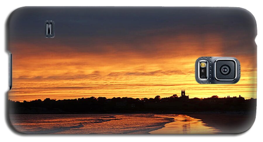Newport Galaxy S5 Case featuring the photograph Second Beach Newport RI Sunrays by Toby McGuire