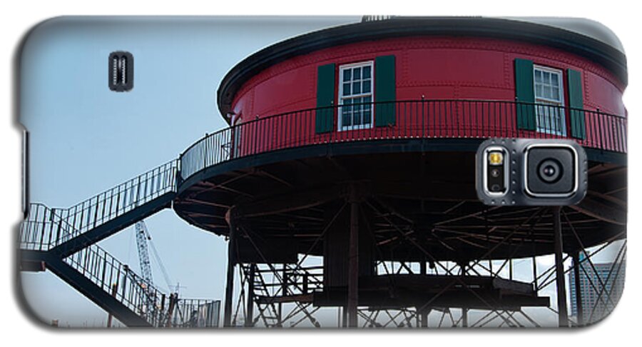 Seven-foot Knoll Lighthouse Galaxy S5 Case featuring the photograph Seven-Foot Knoll Lighthouse by Paul Mangold