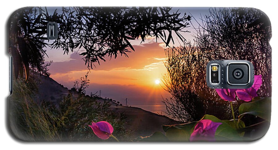 Sunrise Galaxy S5 Case featuring the photograph Sicilian Sunrise by John Randazzo