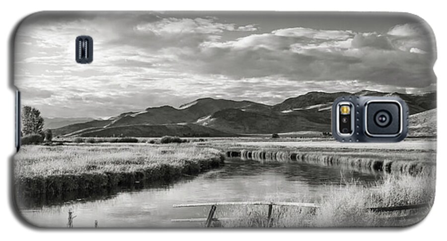 5dmkiv Galaxy S5 Case featuring the photograph Silver Creek by Mark Mille
