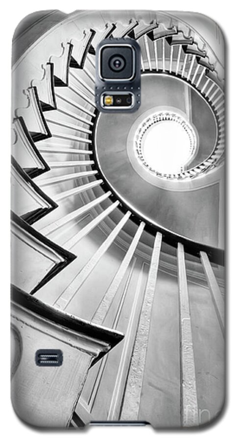 Spiral Staircase Galaxy S5 Case featuring the photograph Spiral Staircase Lowndes Grove by Dustin K Ryan