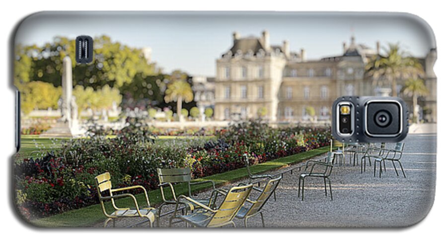 Photography Galaxy S5 Case featuring the photograph Summer day out at the Luxembourg garden by Ivy Ho