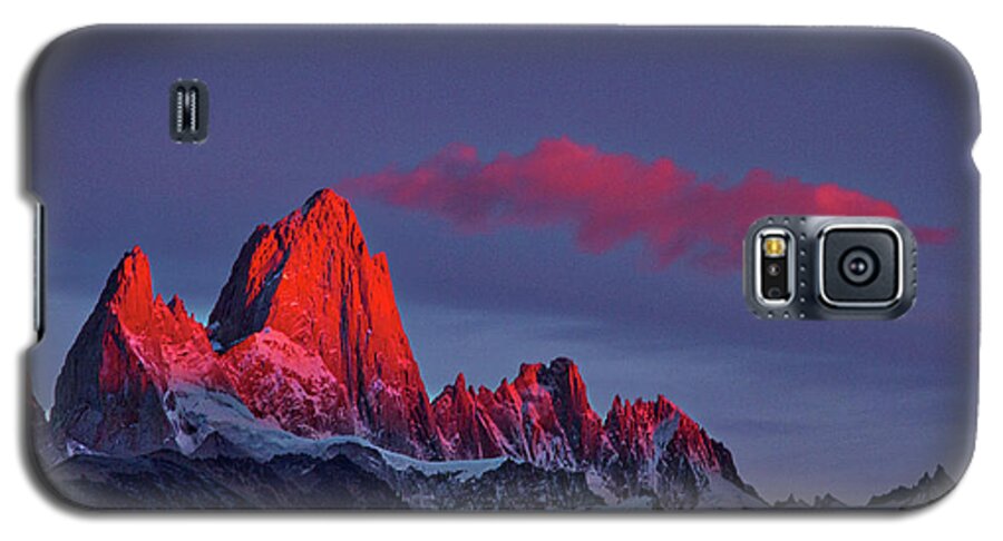 Patagonia Galaxy S5 Case featuring the photograph Sunrise at Fitz Roy #3 - Patagonia by Stuart Litoff