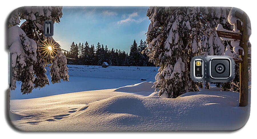 Sunrise Galaxy S5 Case featuring the photograph sunrise at the Oderteich, Harz by Andreas Levi