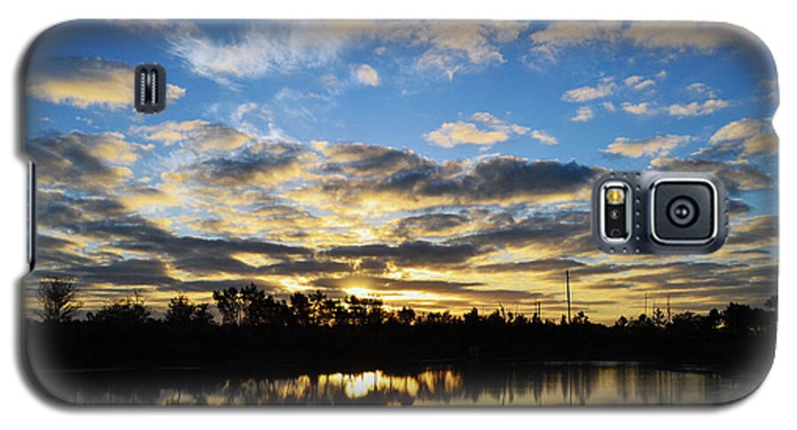 Sunrise Galaxy S5 Case featuring the photograph Sunrise at the Summit by Melanie Moraga