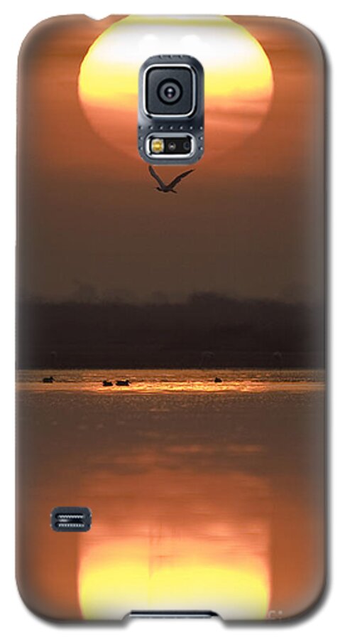Lake Galaxy S5 Case featuring the photograph Sunrise Reflection by Hitendra SINKAR