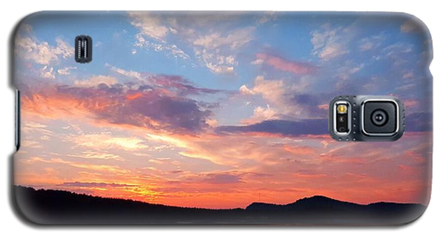 Sea Galaxy S5 Case featuring the photograph Sunset at Ministers Island by Michael Graham